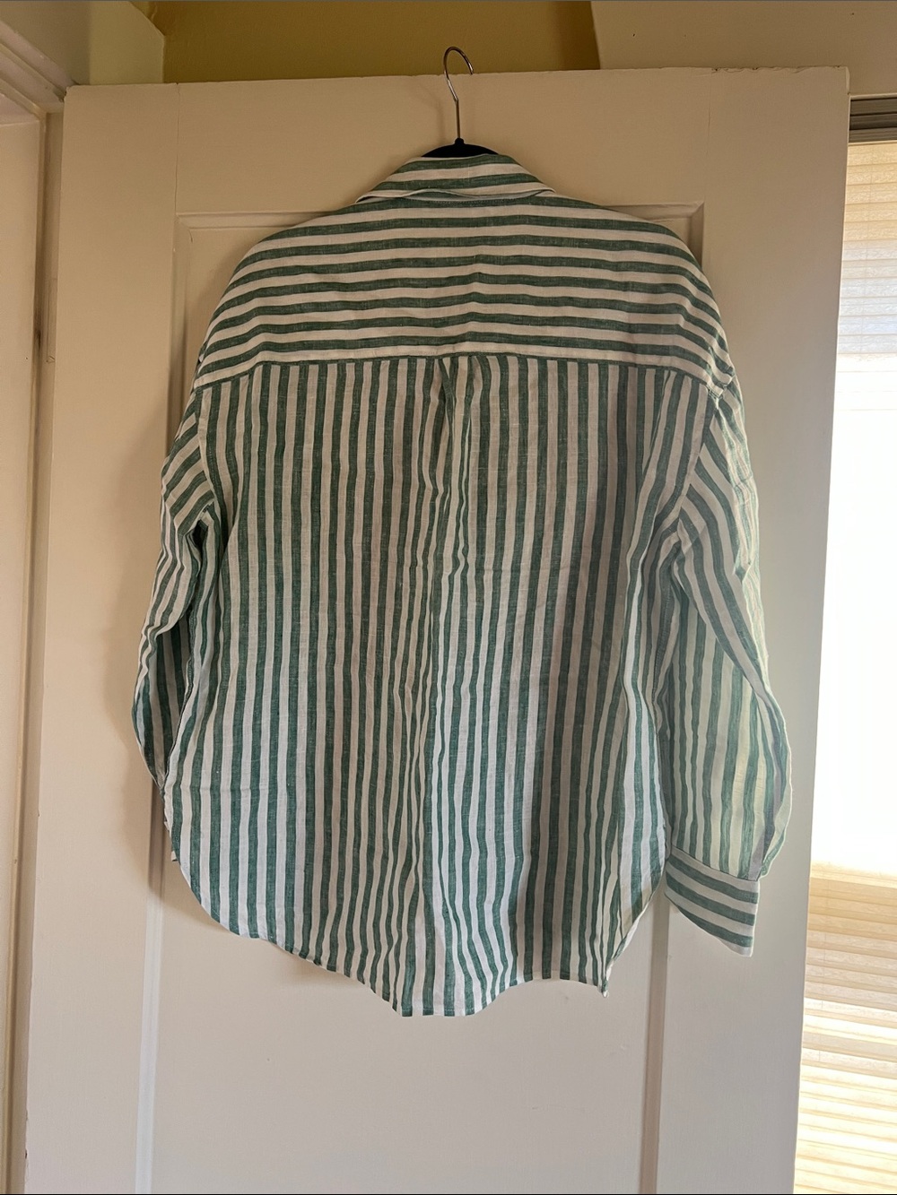 Faherty Green and White Striped Button-Down 100% linen Shirt - Picture 5 of 7
